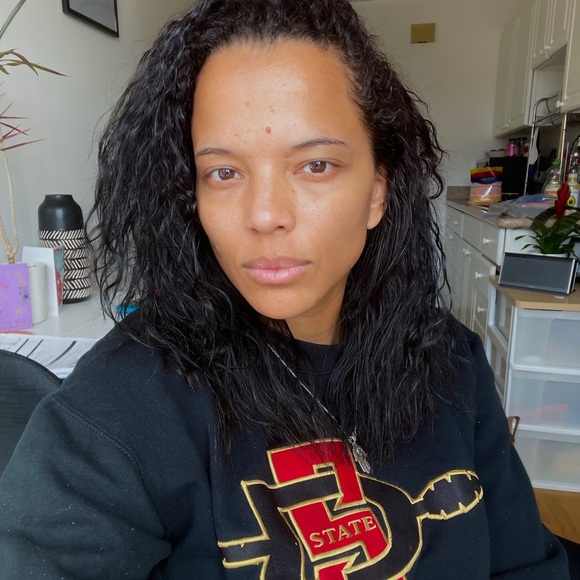 Meet your Posher, Alexis - Picture 1 of 1